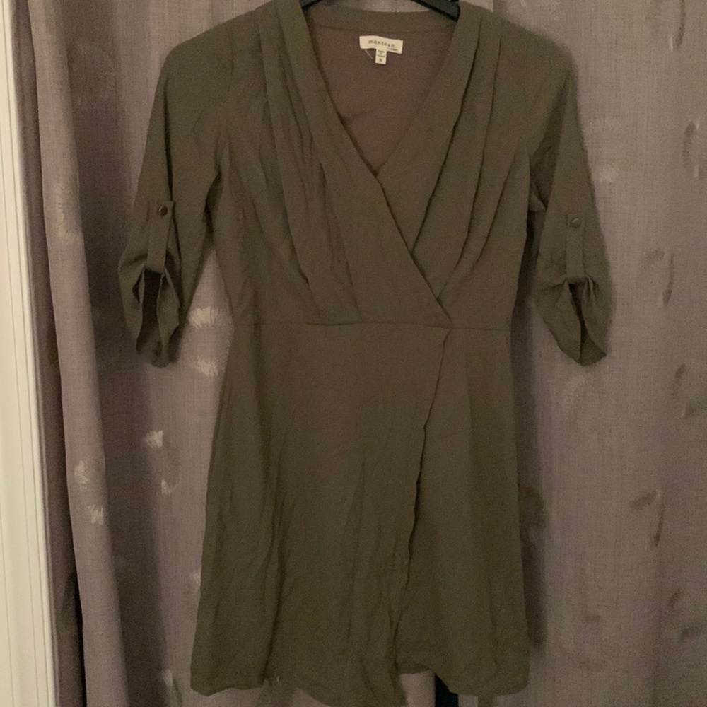 Beautiful dress with a wrap around style
